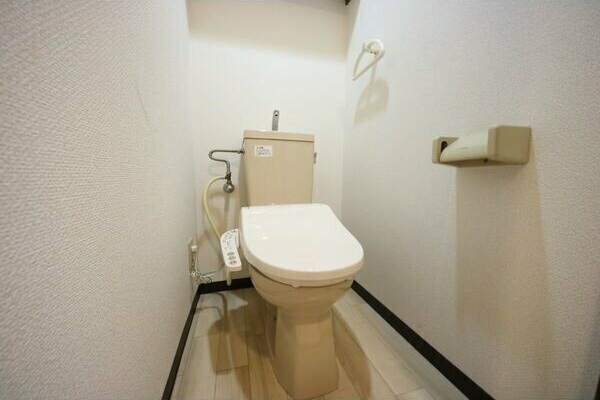 トイレ　※参考写真になります。現況優先