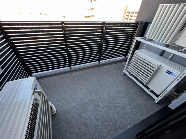 バルコニー　別フロア、同タイプのお部屋です