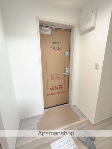 ＪＲ紀勢本線 紀和駅 徒歩9分 3階建 築1年の玄関写真