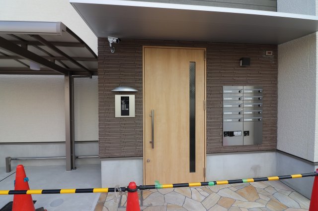 エントランス　建物の内部です