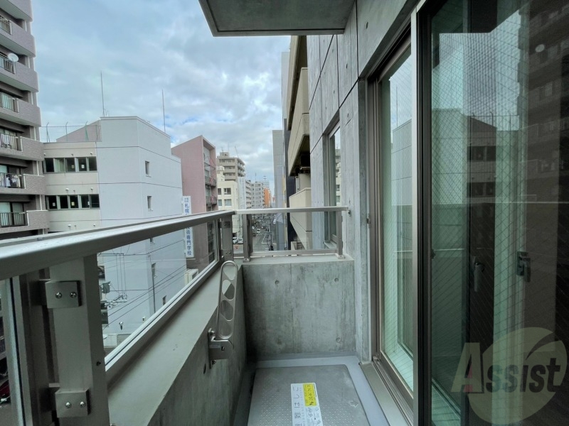 バルコニー　バルコニーです。洗濯物を干したり一息ついたりできますね！