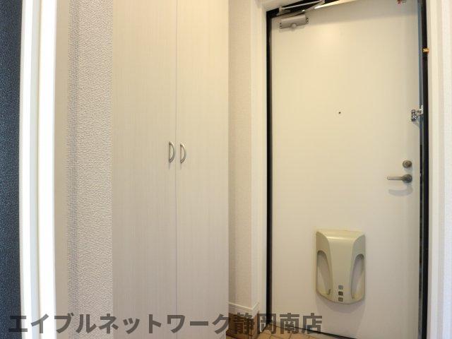 玄関　シンプルで使いやすい玄関です