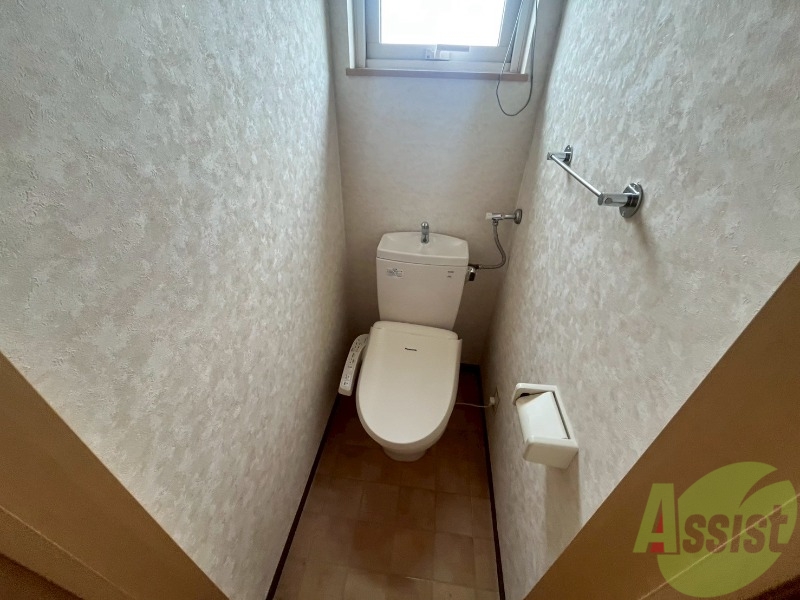トイレ　トイレです。ウォシュレット付を探している方、おすすめです。