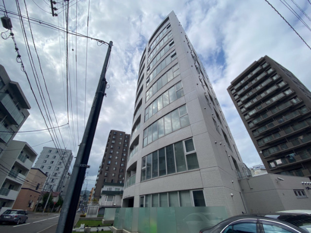 建物外観　札幌市中央区大通西「ＩＮＦＩＮＩＴＹ２２」