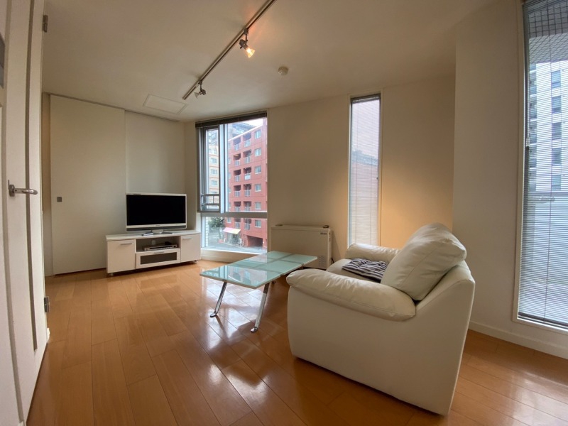 居室・リビング　広くてキレイなお部屋が広がっていて、充実した生活が送れそう。