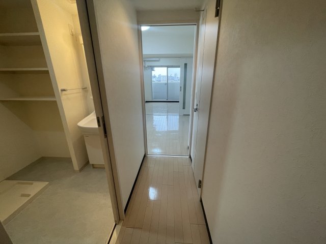 玄関　(参考)同マンション同間取り他部屋の写真