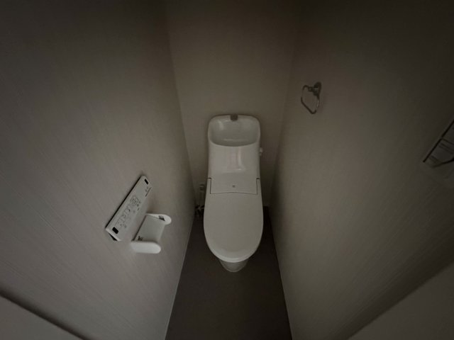 トイレ　ウォシュレット付きのトイレです♪