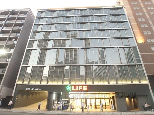スーパー　ライフ四条烏丸店（スーパー）まで230m