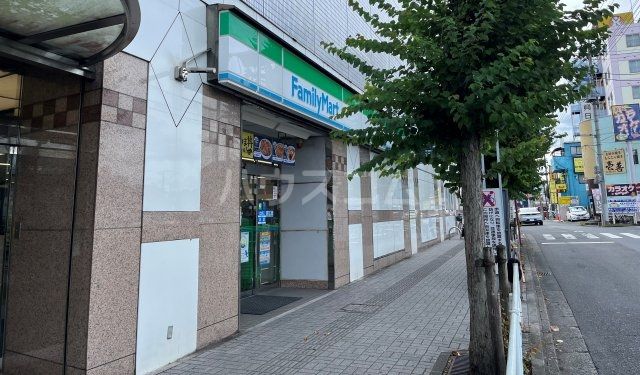 コンビニ　ファミリーマート（コンビニ）まで349m