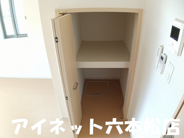 セキュリティ　モニター付きで安心ですね。