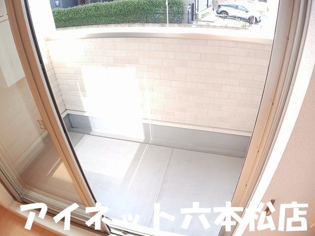 バルコニー　洗濯物はこちらへどうぞ。