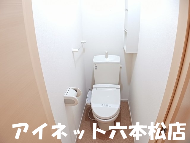 トイレ　落ち着く空間ですね。