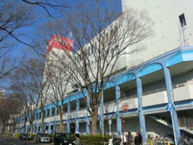 スーパー　西友常盤平店（スーパー）まで818m