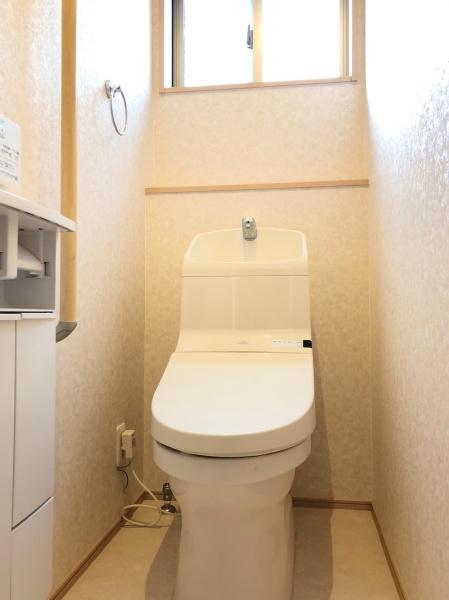 田井町マンションのトイレ写真
