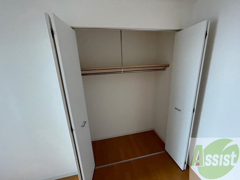 収納　寝室の収納です。部屋がすっきり片付きます。