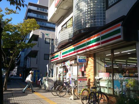 コンビニ　セブンイレブン広島五日市駅前店（コンビニ）まで796m