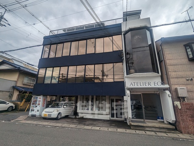 地下鉄東西線 御陵駅 徒歩14分 築54年