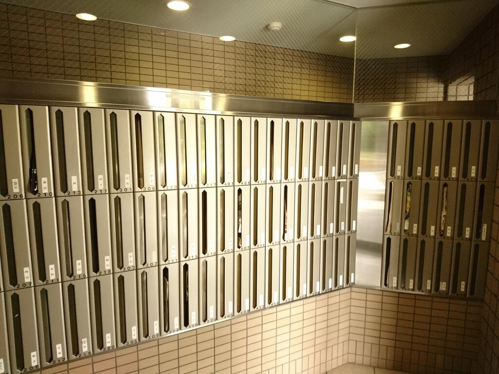 ロビー　集合ポスト