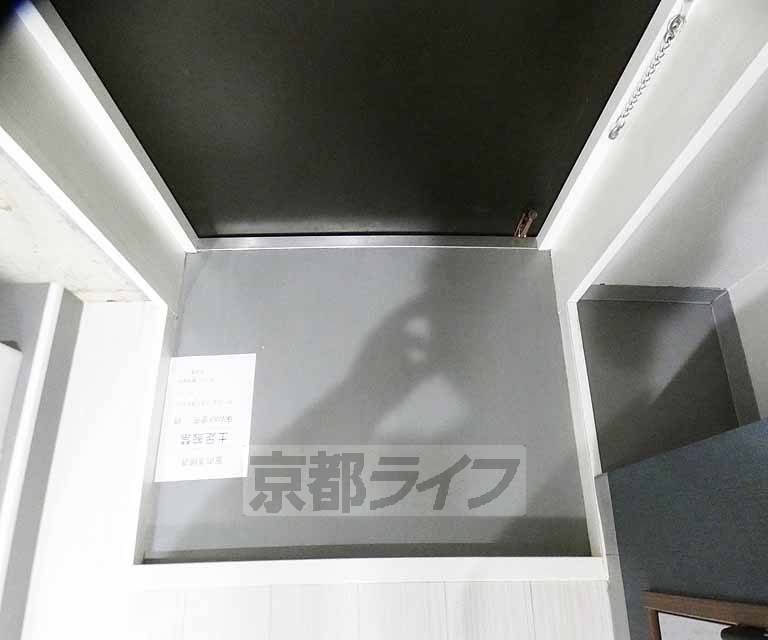 アドミラルマンションの玄関写真