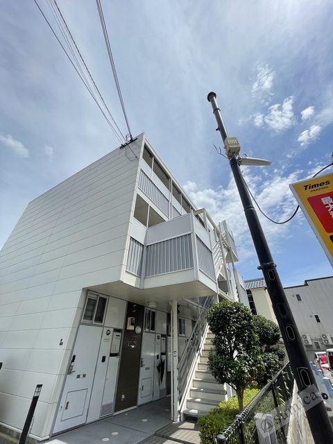 エントランス　ここに住む幸せ。明るいエントランス。