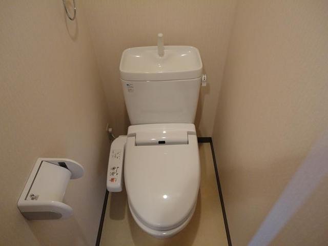 上越新幹線 新潟駅 徒歩12分 5階建 築22年のトイレ写真
