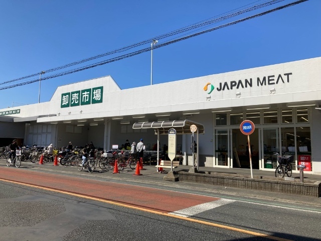 スーパー　ジャパンミート卸売市場ふじみ野店（スーパー）まで599m