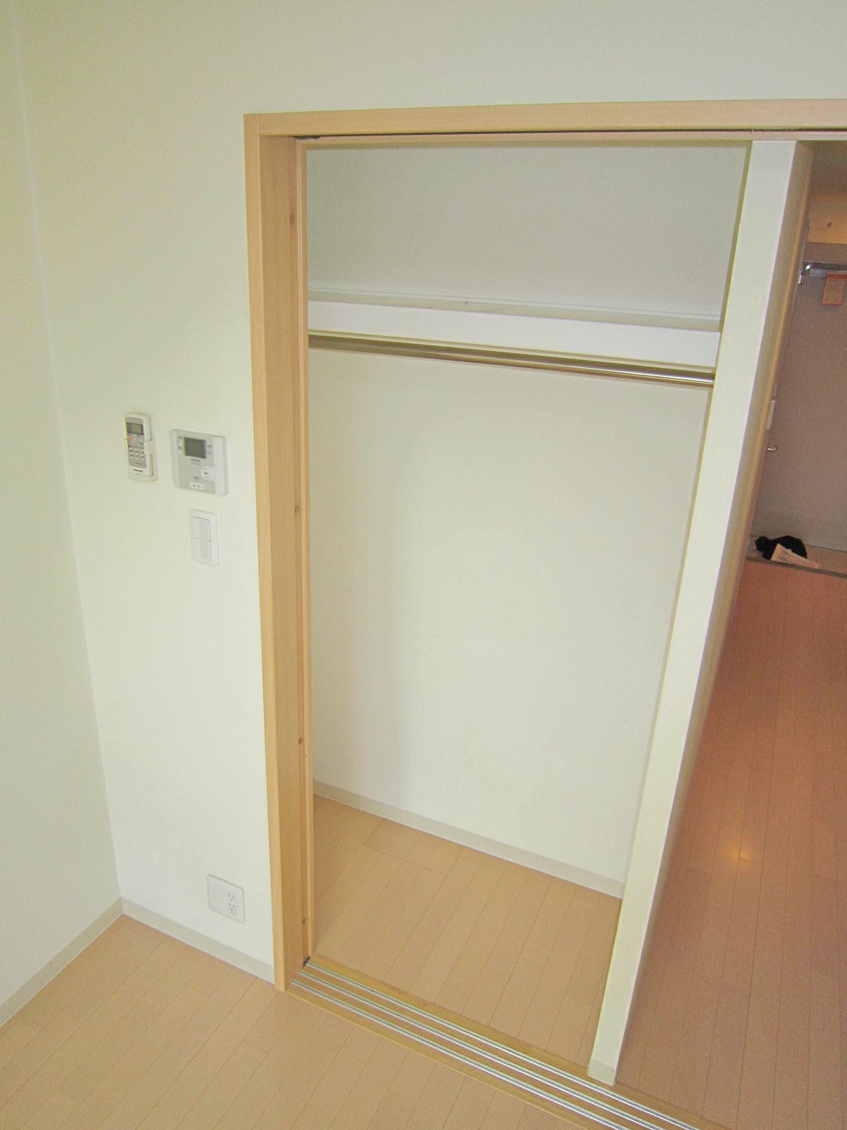 地下鉄御堂筋線 なかもず駅 徒歩6分 8階建 築18年の内装写真
