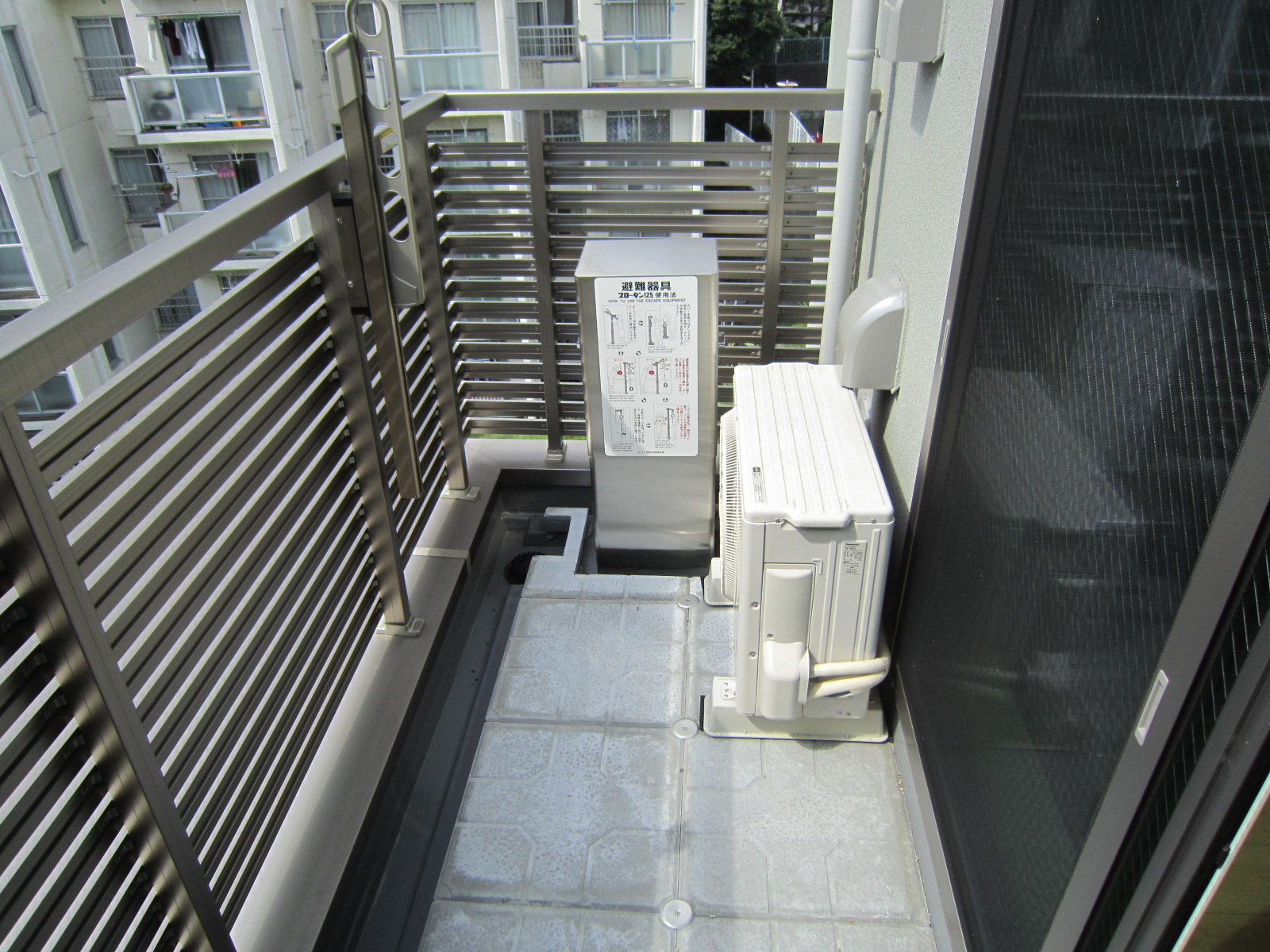 バルコニー　バルコニー