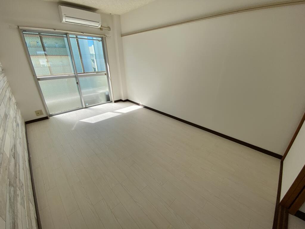 ロビー　開放感のある洋室☆