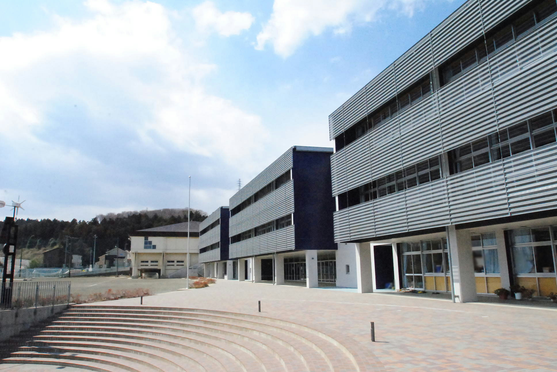 中学校　日立市立大久保中学校（中学校）まで223m