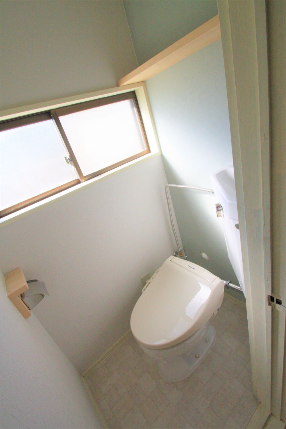 トイレ　ウォシュレット標準装備です。