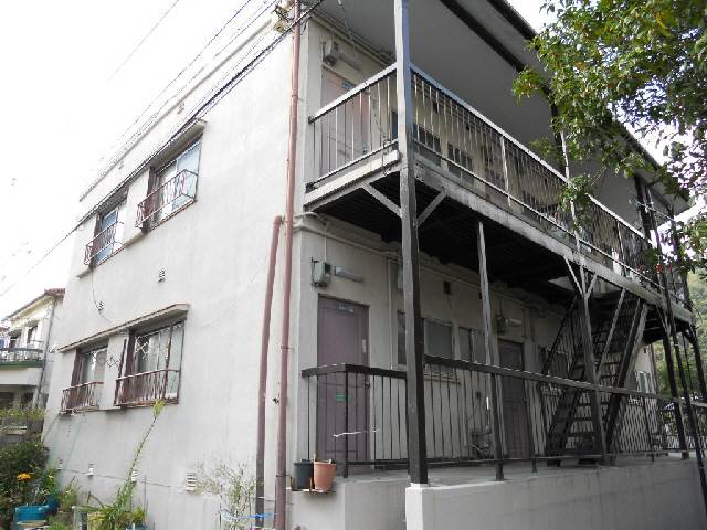 神戸市長田区高取山町のアパートの建物外観