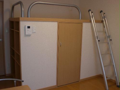 収納　実際の居室のイメージとは異なる可能性あり