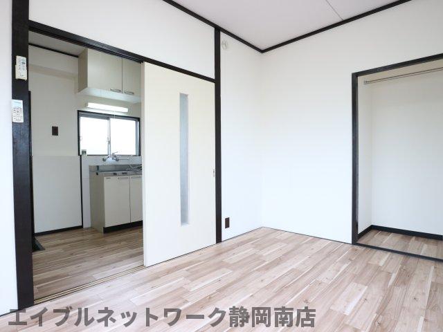 【静岡市駿河区馬渕のマンションの居室・リビング】