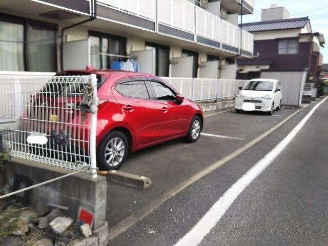 【レオパレス雄新ひまわりの駐車場】