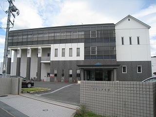 図書館　高石市立図書館（図書館）まで850m