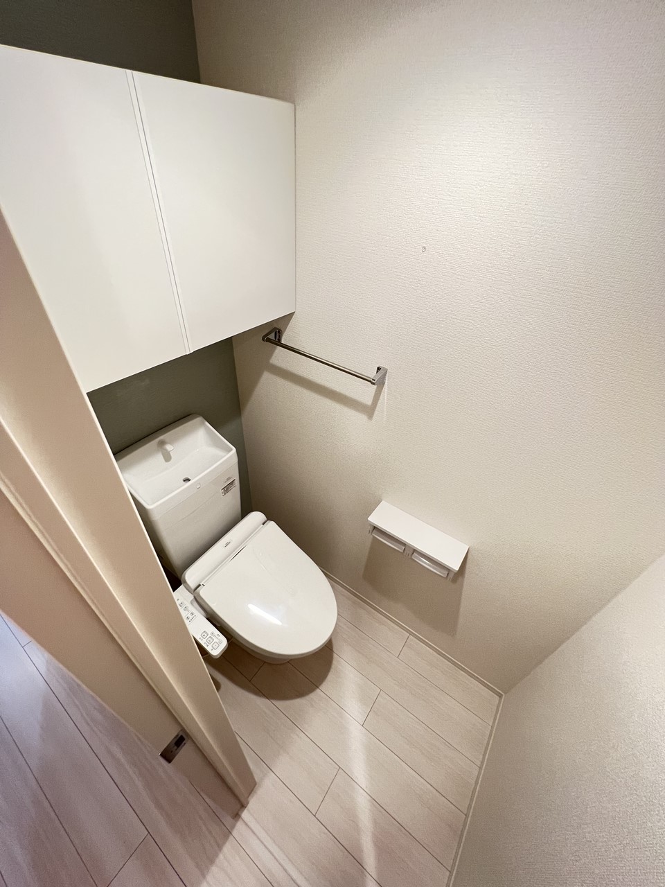 トイレ　※同物件、別部屋の写真です。