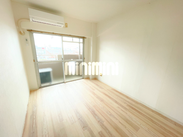 居室・リビング　洋間です。