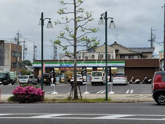 コンビニ　ファミリーマート 岡崎本町通店（コンビニ）まで232m