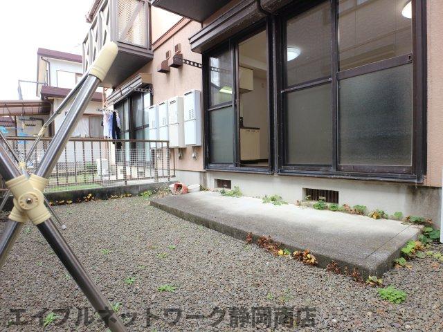 庭　お庭で自由な時間を過ごせます