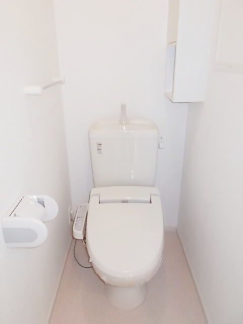 【ラウンド・リバーIのトイレ】
