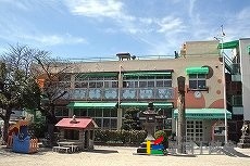 幼稚園・保育園　篠山保育園（幼稚園・保育園）まで300m