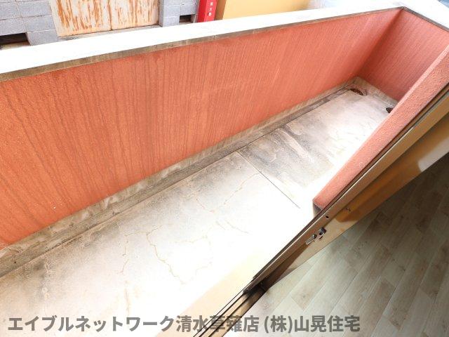 【静岡市清水区長崎新田のマンションのバルコニー】