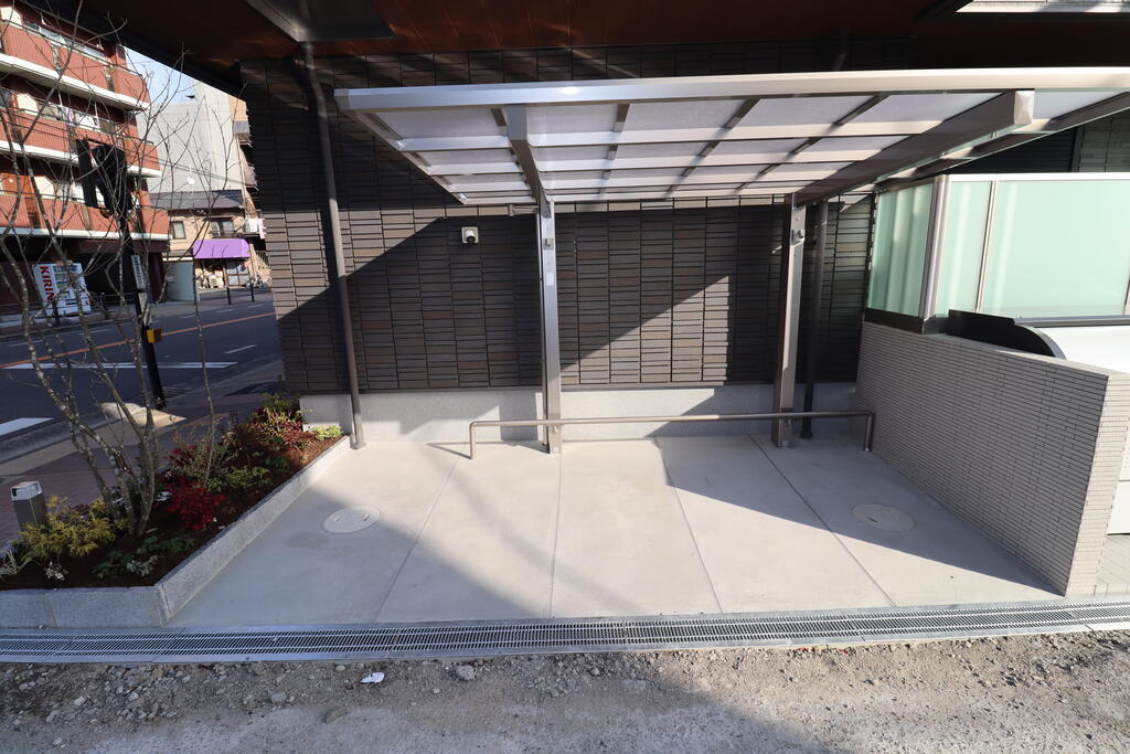 駐車場　駐車場：画像は同社類似物件の写真