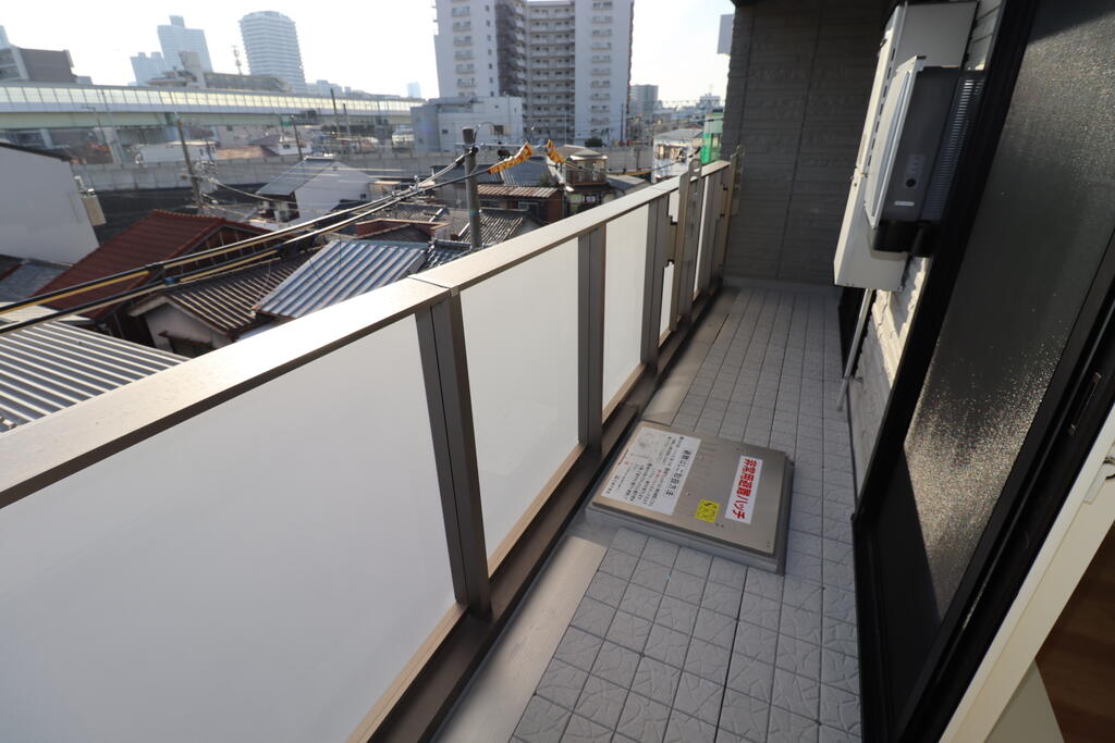 バルコニー　バルコニー：画像は同社類似物件の写真