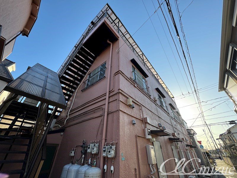 【江戸川区西篠崎のマンションの建物外観】