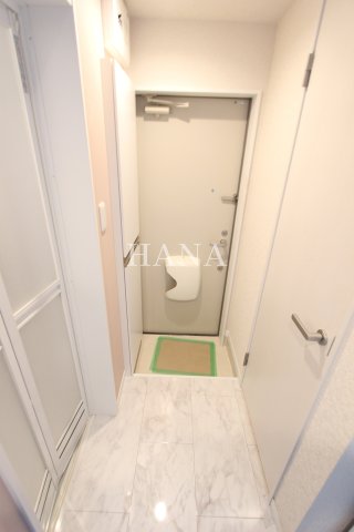 玄関　同物件の参考写真です。