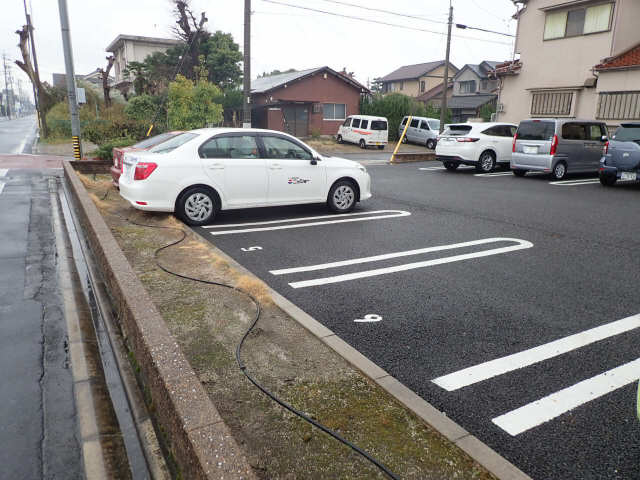 【アルカンシエル　ＷＥＳＴの駐車場】