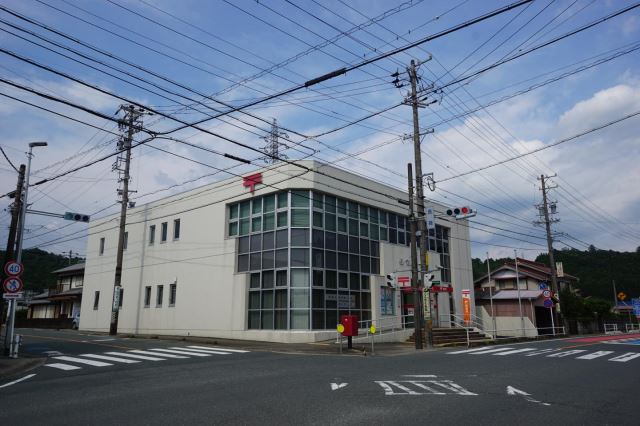 郵便局　長篠郵便局（郵便局）まで100m