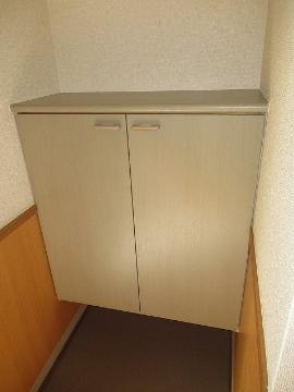 エーデルハイム　玄関　シューズＢＯＸ